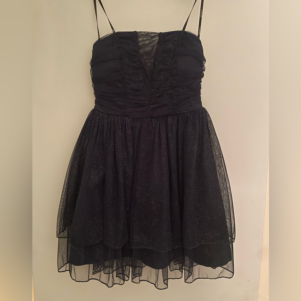 cute sparkly strapless dress !